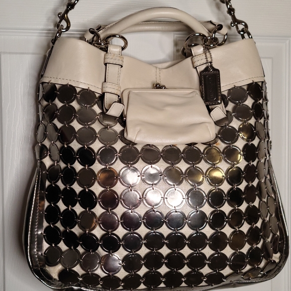 LIMITED EDITION! Coach Bonnie Cashin White & Silver Metallic Medallion Bag 13376 - Picture 4 of 16